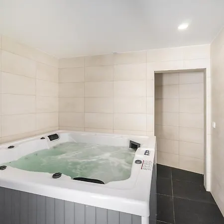 בית חווה Isatour -natural Park House *