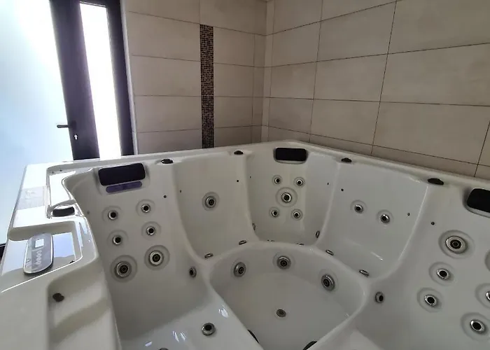 مزرعة للإقامة Isatour -natural Park House