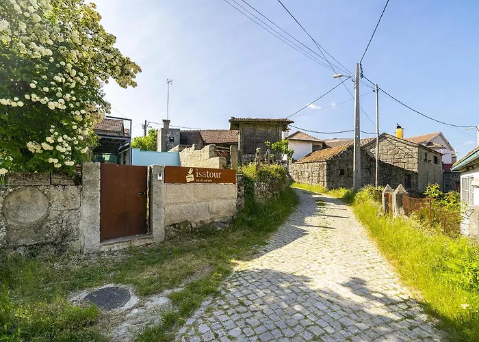 مزرعة للإقامة Isatour -natural Park House فوزيلا